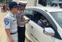 Tingkatkan Kepatuhan Berkendara, Jasa Raharja Sekadau Bersama Stakeholder Laksanakan Operasi Gabungan jasa raharja kalbar