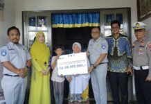 Jasa Raharja Tanjungpinang Bersama Polresta Tanjungpinang dan UPTD PPD Tanjungpinang Serahkan Santunan Meninggal Dunia Kepada Ahli Waris  Korban Laka Jalan Daeng Celak jasa raharja kepri