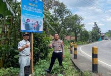 Cegah Kecelakaan Saat Mudik, Jasa Raharja Purwokerto dan Satlantas Polresta Banyumas Pasang Spanduk Himbauan Keselamatan di Jalan Himbauan Keselamatan di Jalan