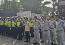 Jasa Raharja Kanwil Sumsel Gelar Operasi Gabungan dan Penempelan Stiker Keselamatan Penempelan Stiker Keselamatan