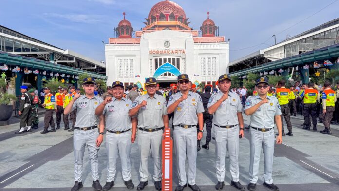 Lebaran Tahun 2025 di Halaman Stasiun Tugu PT KAI DAOP 6 Yogyakarta
