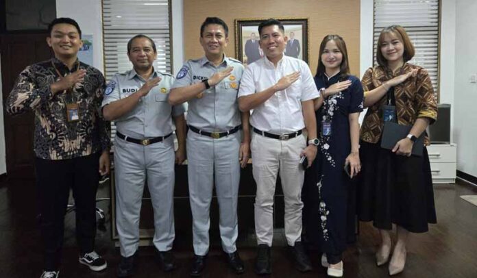 dari Bank Mandiri dari Bank Mandiri