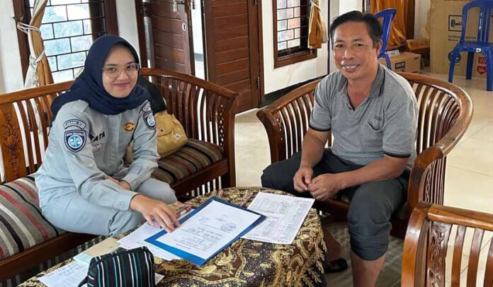 dengan Kunjungan CRM dengan Kunjungan CRM