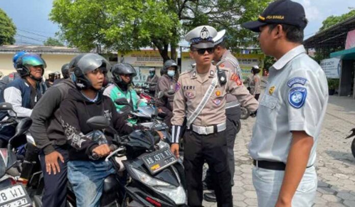 di Halaman Samsat Kodya