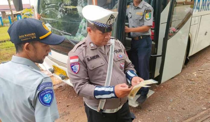 di Kabupaten Kapuas Hulu di Kabupaten Kapuas Hulu