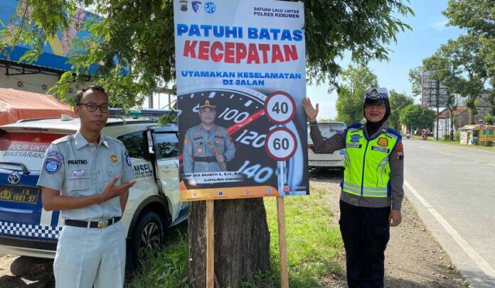 di Titik Rawan Kecelakaan di Titik Rawan Kecelakaan