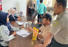 Jasa Raharja Kanwil Kepri Bagikan Minyak Goreng Gratis 1 Liter, Masyarakat Kota Batam dan Karimun Antusias Mendatangi Samsat jasa raharja kepri