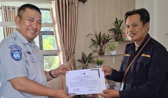 Bersama di Pelabuhan Bajoe Bersama di Pelabuhan Bajoe