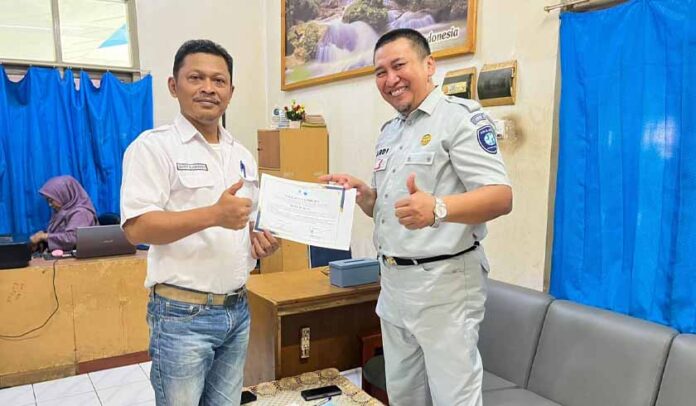 Keselamatan dan Kepatuhan Keselamatan dan Kepatuhan