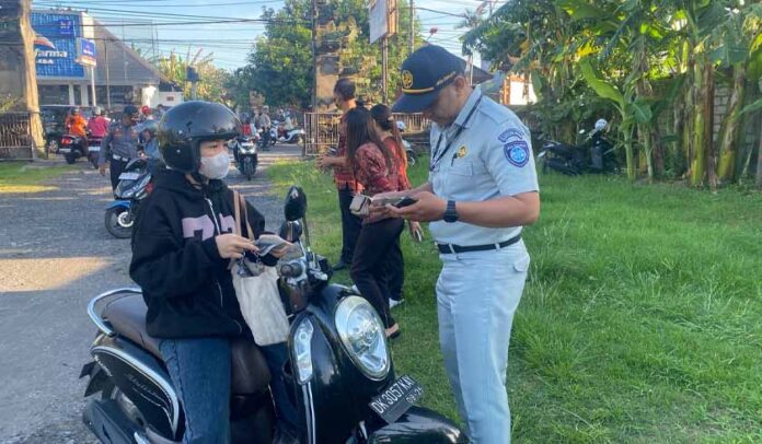 Pajak Kendaraan Bermotor