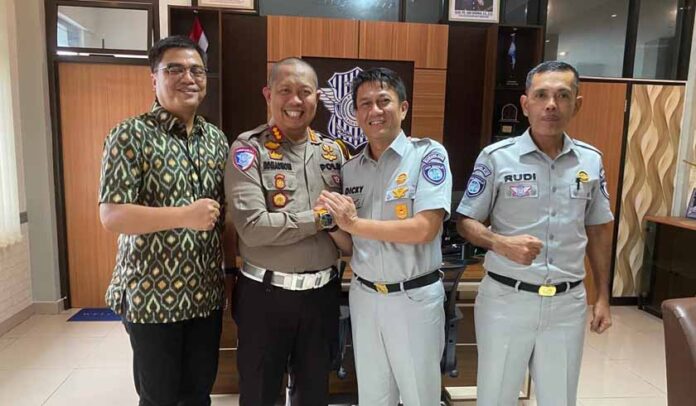 dengan Ditlantas Polda NTB dengan Ditlantas Polda NTB
