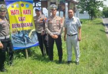 Jasa Raharja Sragen Bersama Forum Komunikasi Lalu Lintas Melakukan Pemasangan Rambu Peringatan di Titik Rawan Kecelakaan di Titik Rawan Kecelakaan