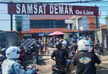 Wajib Pajak Penuhi Samsat Demak Ikuti Pemutihan Pajak Kendaraan Bermotor jasa raharja jateng