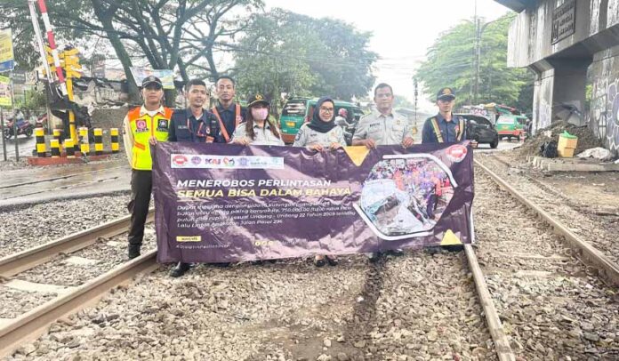 Bersama Komunitas Edan Sepur Ikut Terlibat Bersama Komunitas Edan Sepur Ikut Terlibat