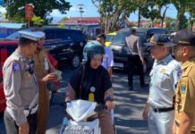 Operasi Gabungan Pajak Kendaraan Bermotor di Kota Padang : Upaya Penertiban dan Sosialisasi Kepada Masyarakat dan Sosialisasi Kepada Masyarakat