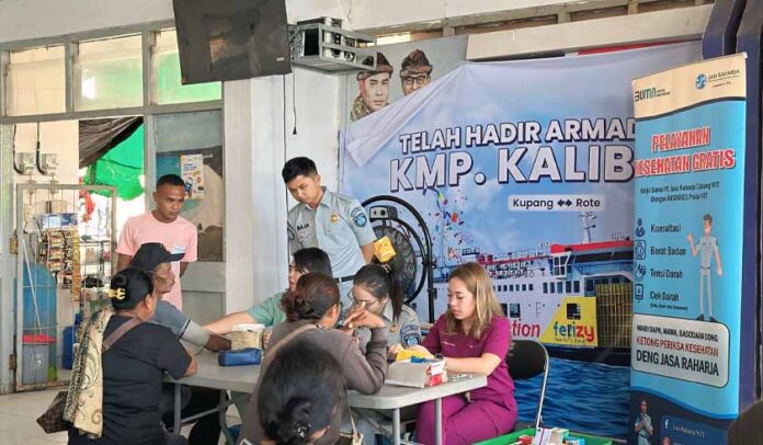 di Pelabuhan ASDP Bolok di Pelabuhan ASDP Bolok