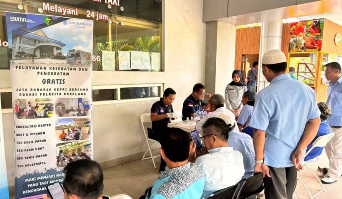 di Pelabuhan Domestik Sekupang Batam di Pelabuhan Domestik Sekupang Batam