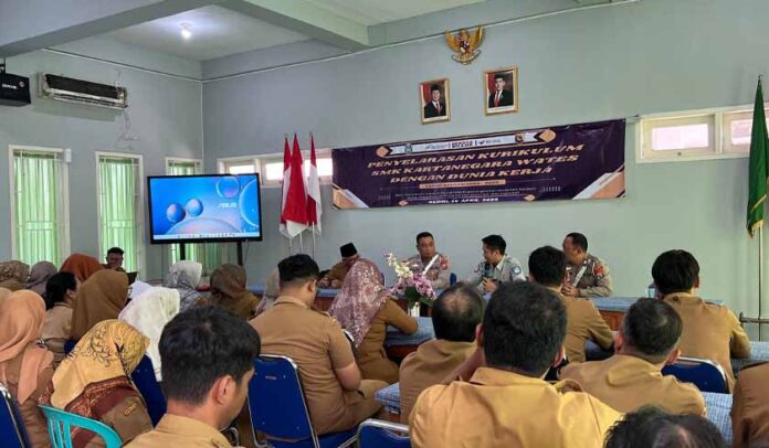di SMK Kertanegara Kediri di SMK Kertanegara Kediri