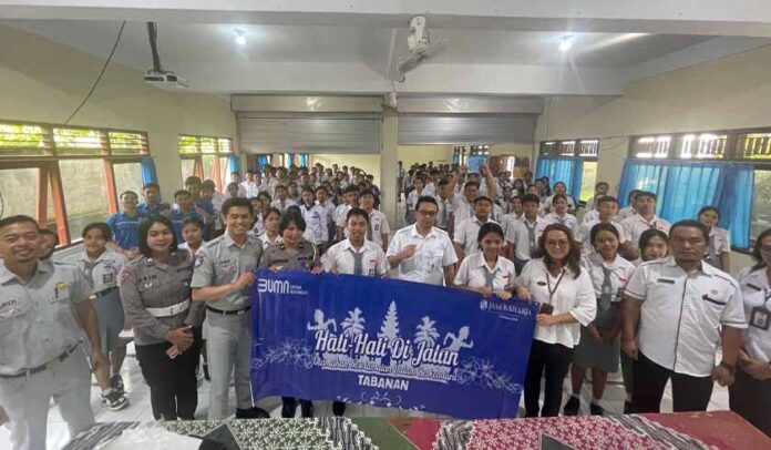 di SMKN 3 Tabanan di SMKN 3 Tabanan