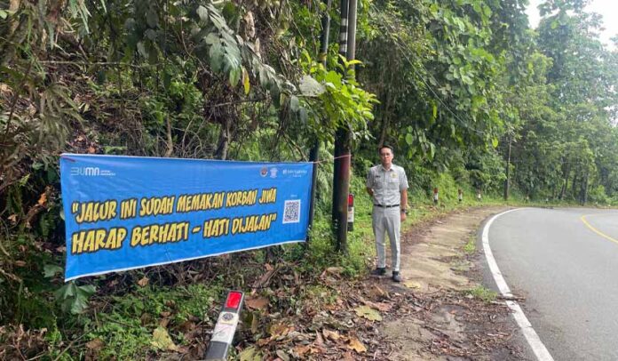 di lokasi rawan kecelakaan di lokasi rawan kecelakaan