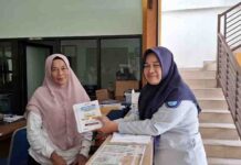 Jasa Raharja Sukabumi Bagikan Flyer Pemutihan Pajak di Kantor Kecamatan Cikole Kota Sukabumi jasa raharja jabar