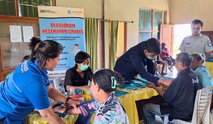 Cek Kesehatan Masyarakat Desa Oesusu