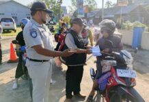 Tim Pembina Samsat Pulang Pisau Turun ke Jalan, Edukasi dan Tegakkan Kepatuhan Pajak Kendaraan Kepatuhan Pajak Kendaraan