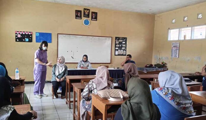 di SMA Latahzan Rancaekek