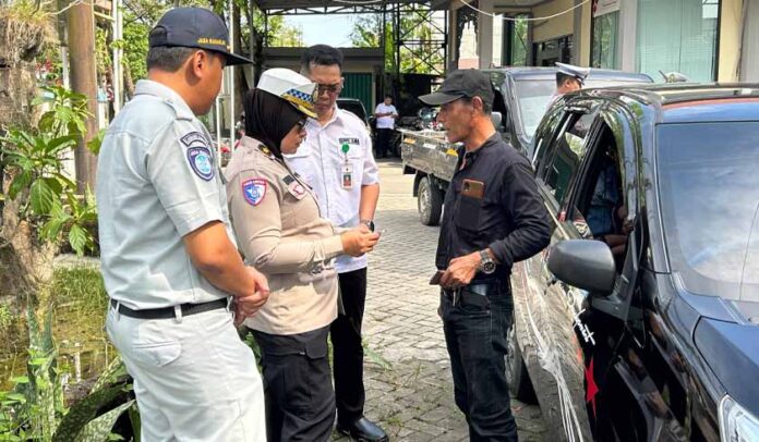 di depan Halaman BNN