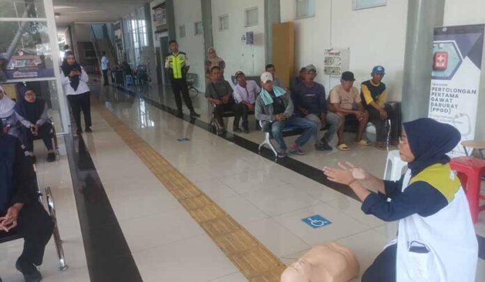 Di Terminal Pakupatan Di Terminal Pakupatan