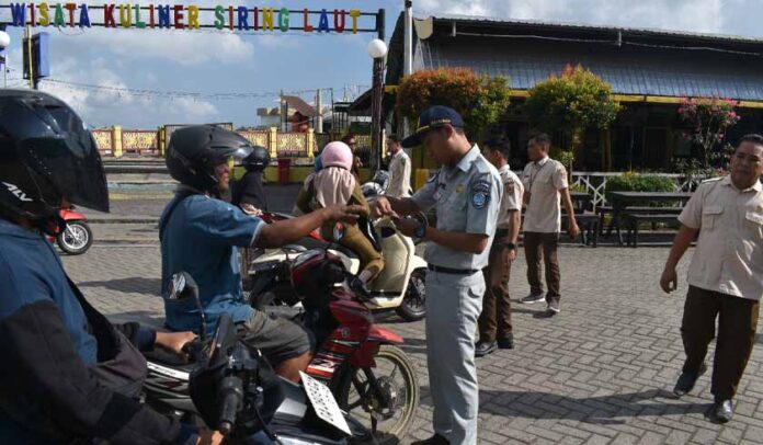 Kepatuhan Masyarakat Kepatuhan Masyarakat