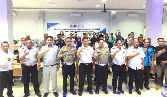 Komunitas Sopir Truk Banten