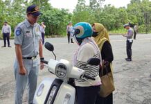 Tertib Administrasi, Aman di Jalan: Jasa Raharja Kanwil Kalimantan Timur Gelar Operasi Gabungan di Penajam Operasi Gabungan di Penajam