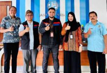 Jasa Raharja Indramayu dan Tim Samsat Haurgeulis Sosialisasi Keselamatan Lalu Lintas & Manfaat Pajak Kendaraan Lewat Podcast TikTok Pajak Kendaraan Lewat Podcast TikTok