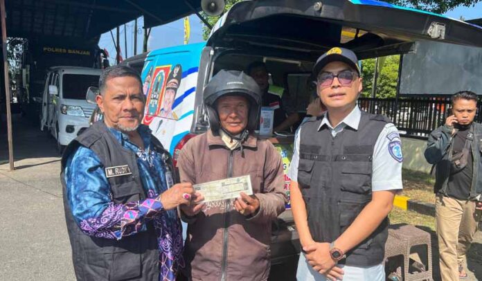 di Halaman Polres Banjar di Halaman Polres Banjar