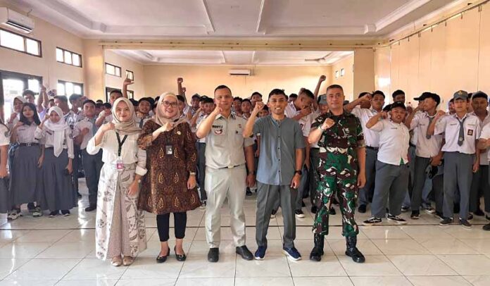 di SMK Pusdikhubad Kota Cimahi di SMK Pusdikhubad Kota Cimahi