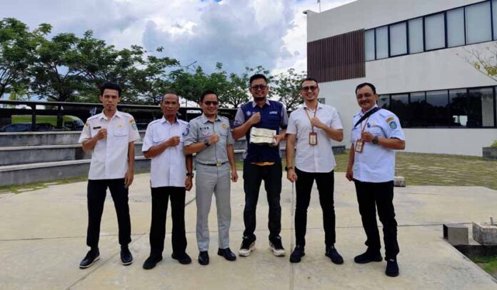 ke Perusahaan di Mempawah ke Perusahaan di Mempawah