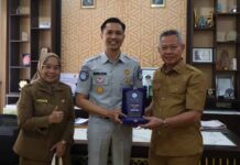 Kepala PT Jasa Raharja Sulawesi Tengah Bersama Kepala UPT Samsat Sigi Audiensi Dengan Bupati Sigi jasa raharja sulteng