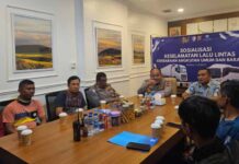 Jasa Raharja Sumbar dan Satlantas Polresta Padang Gelar Sosialisasi Keselamatan Lalu Lintas untuk Pengemudi Angkutan Umum dan Barang untuk Pengemudi Angkutan Umum dan Barang