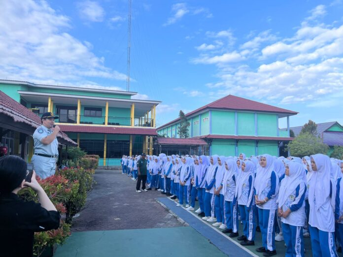 6fdaaa97-89a8-4549-bcc2-896e47fd0800