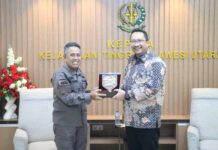 Direktur Kepatuhan dan Manajemen Risiko PT Jasa Raharja Melaksanakan Audiensi Dengan Kepala Kejaksaan Tinggi Sulawesi Utara Kejaksaan Tinggi Sulawesi Utara