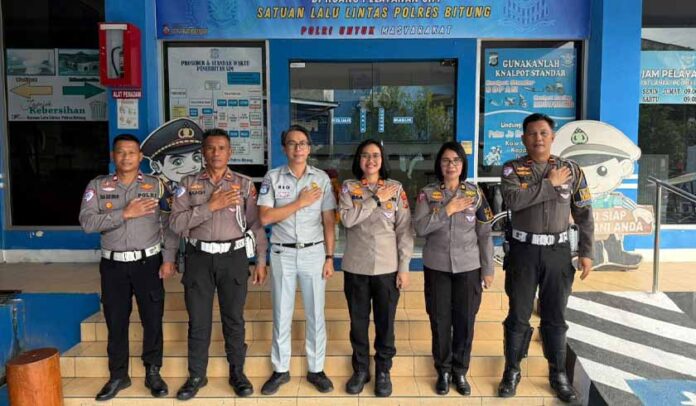 Menekan Angka Laka Lanstas Menekan Angka Laka Lanstas