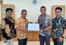 Penandatanganan Komitmen Bersama antara PT Jasa Raharja Cabang Sintang dan PT Bank Kalbar Sintang Dukung Peningkatan Kepatuhan Pembayaran PKB dan SWDKLLJ PT Bank Kalbar Sintang