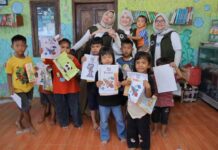 Telkom Gerakkan 50 Karyawan sebagai Relawan untuk Pelestarian Lamun di Pulau Pari Pelestarian Lamun di Pulau Pari