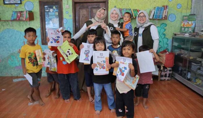 Pelestarian Lamun di Pulau Pari Pelestarian Lamun di Pulau Pari