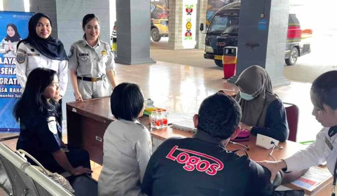 Pengguna Transportasi Umum