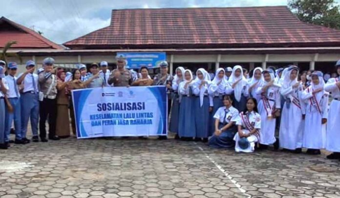 di SMKN 1 Dusun Selatan di SMKN 1 Dusun Selatan