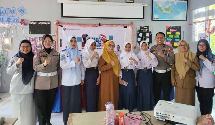 di SMPN 40 Makassar di SMPN 40 Makassar