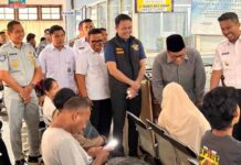 Kakanwil PT Jasa Raharja Sumbar Ikut Dampingi Wakil Gubernur Sumatera Barat Tinjau Program Pemutihan Pajak dan Pelayanan di Samsat Padang Pariaman di Samsat Padang Pariaman