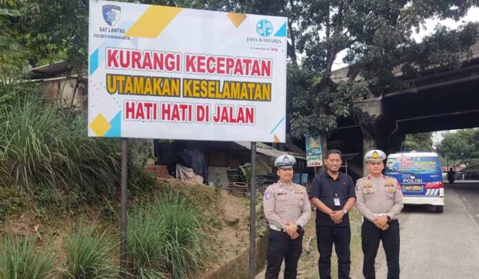 Melalui Pemasangan Himbauan di Sukatani